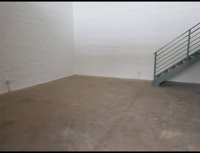 170M² WAREHOUSE TO LET IN TUNNEY